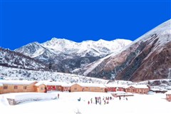 燃雪鷓鴣山+華美達溫泉不含滑雪二日游